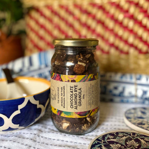 Choco-Almond Rye Granola (with Banana & Apple)